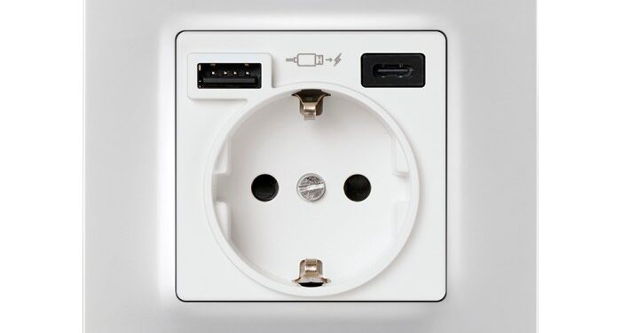Base de enchufe schuko con doble cargador USB A + C 10,5W Simon 75 | SIMON